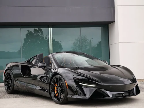 
           New 
        2026 McLaren Artura Performance