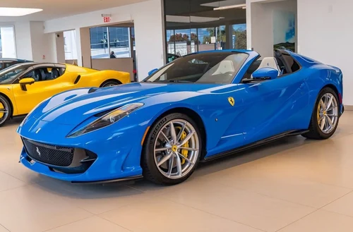 
           
        2022 Ferrari 812 GTS HEAVILY OPTIONS