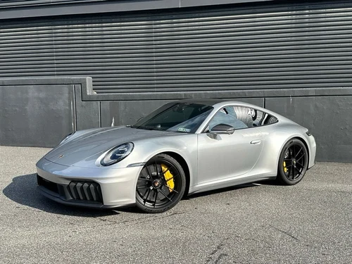 
           
        2025 Porsche 911 Carrera 4 GTS