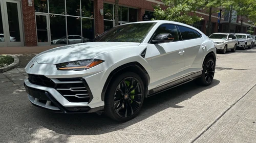 
           
        2019 Lamborghini Urus