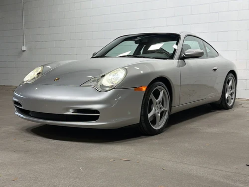 
           
        2004 Porsche 911 Carrera