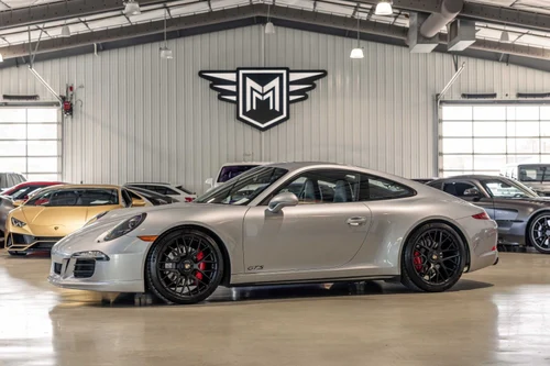 
           
        2016 Porsche 911