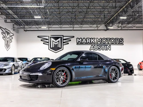 
           
        2013 Porsche 911