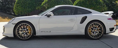 
           
        2014 Porsche 911 Turbo S