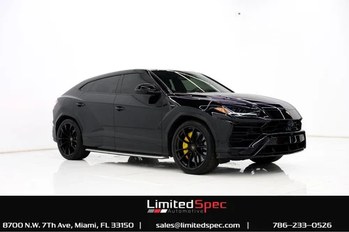 
           
        2022 Lamborghini Urus