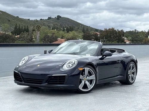 
           
        2018 Porsche 911