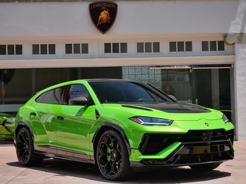 
           
        2023 Lamborghini Urus Performante