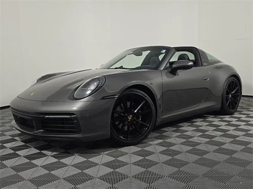 
           
        2021 Porsche 911