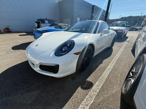 
           
        2018 Porsche 911 Carrera
