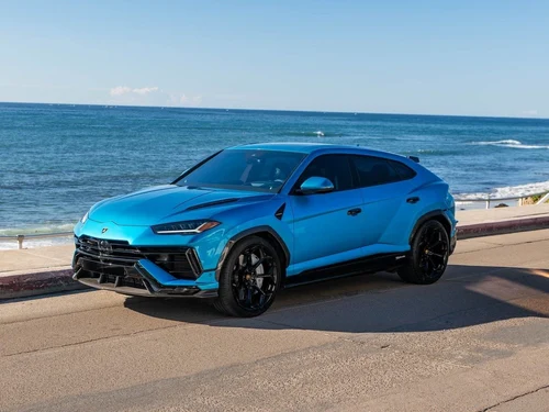 
           
        2023 Lamborghini Urus Performante