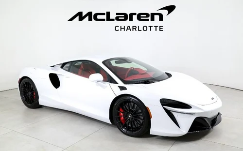 
           
        2025 McLaren Artura