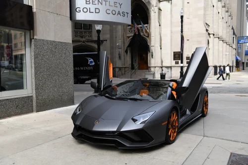 
           
        2018 Lamborghini Aventador