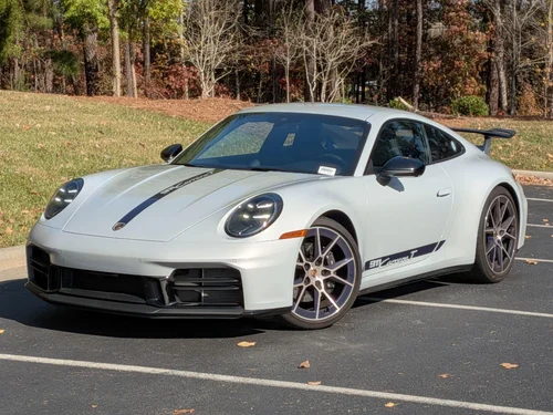 
           
        2025 Porsche 911