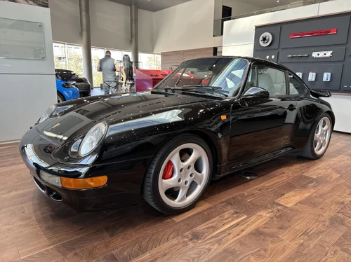 
           
        1996 Porsche 911 Carrera