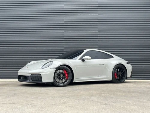 
           
        2025 Porsche 911