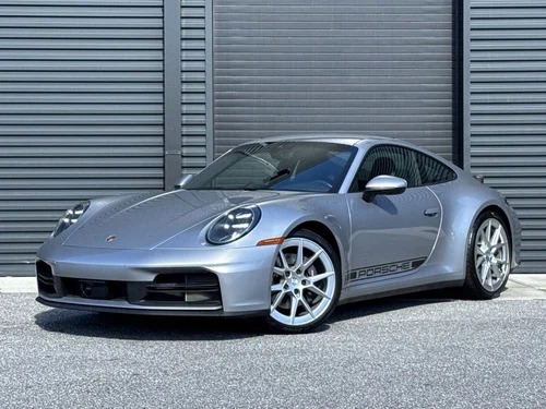 
           
        2025 Porsche 911 Carrera
