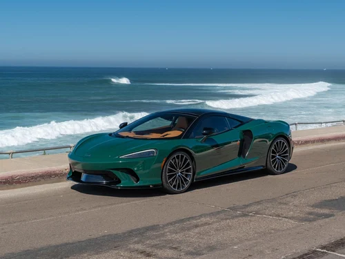
           
        2023 McLaren GT