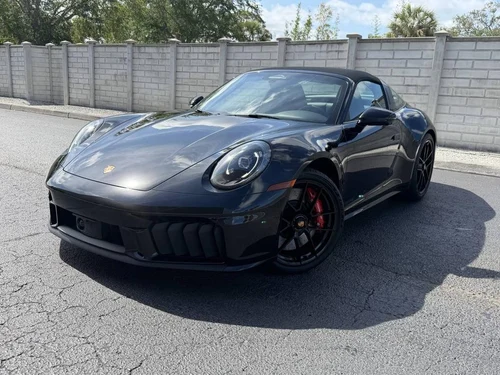 
           
        2026 Porsche 911
