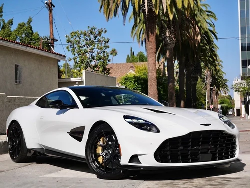 
           New 
        2025 Aston Martin Vanquish V12