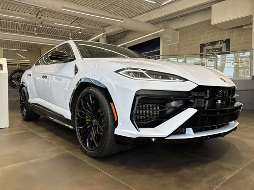 
           New 
        2025 Lamborghini Urus SE
