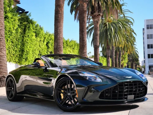 
           New 
        2026 Aston Martin Vantage
