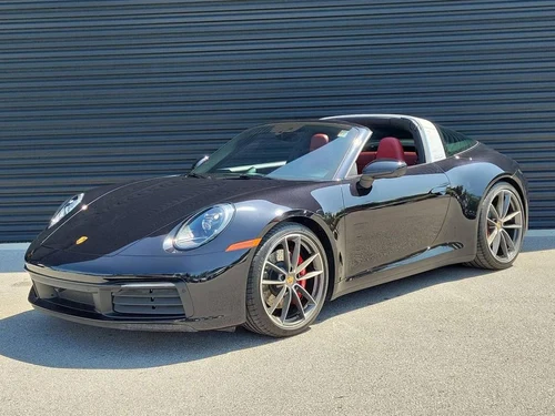 
           
        2022 Porsche 911