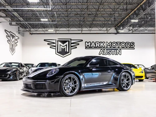 
           
        2020 Porsche 911