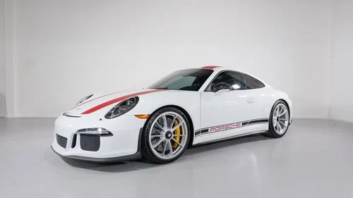 
           
        2016 Porsche 911 R