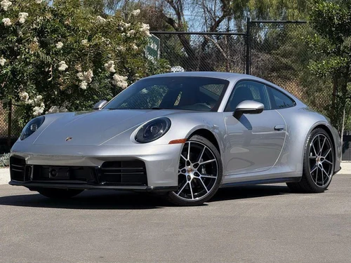 
           
        2025 Porsche 911 Carrera