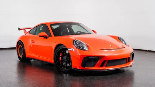 
           
        2018 Porsche 911