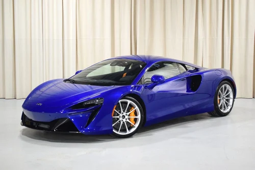 
           New 
        2026 McLaren Artura