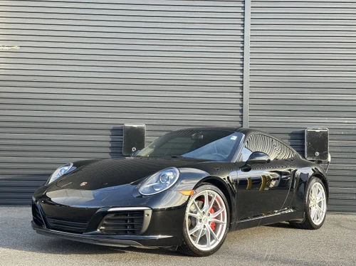 
           
        2018 Porsche 911 Carrera