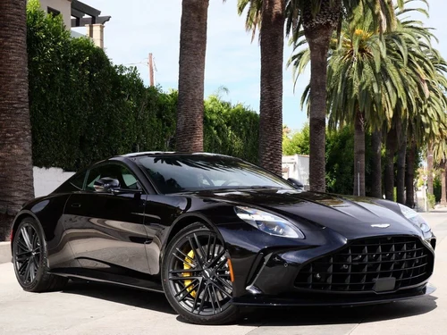 
           New 
        2025 Aston Martin Vantage