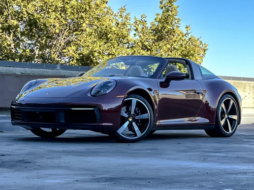 
           
        2021 Porsche 911 4S