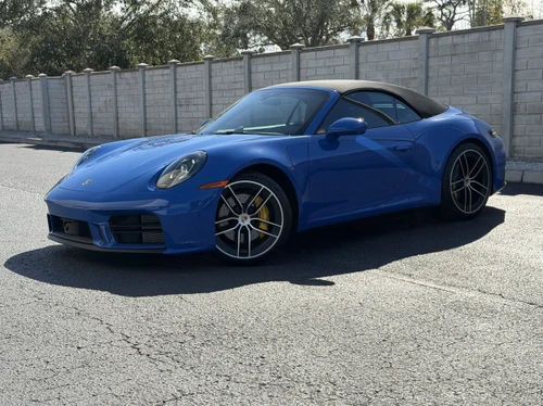 
           
        2025 Porsche 911 Carrera