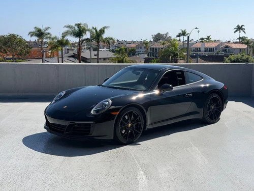 
           
        2018 Porsche 911 Carrera