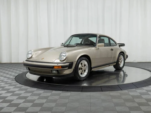 
           
        1986 Porsche 911