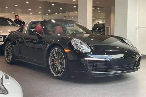 
           
        2017 Porsche 911 Targa 4S