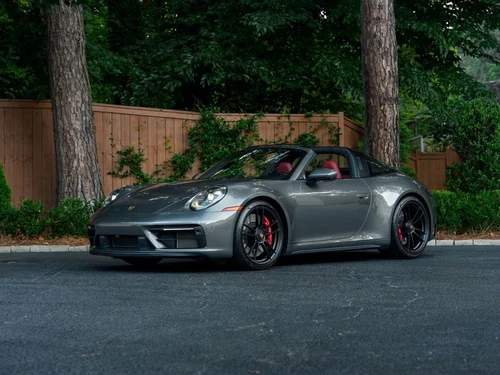 
           
        2024 Porsche 911