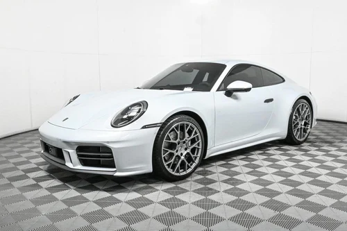 
           
        2025 Porsche 911 Carrera