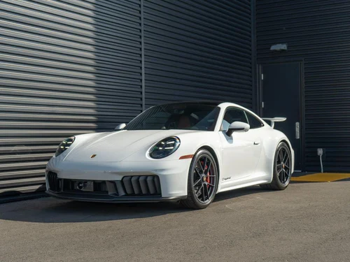 
           
        2026 Porsche 911 Carrera GTS