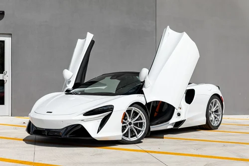 
           
        2025 McLaren ARTURA SPIDER