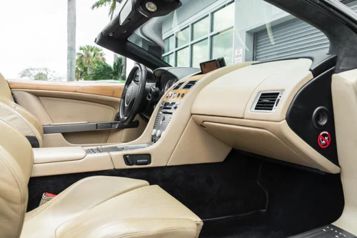 
           
        2006 Aston Martin DB9 2dr Volante Auto