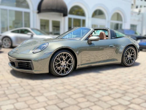 
           
        2023 Porsche 911