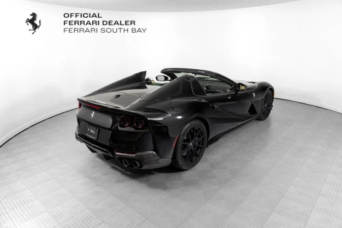 
           
        2021 Ferrari 812 GTS