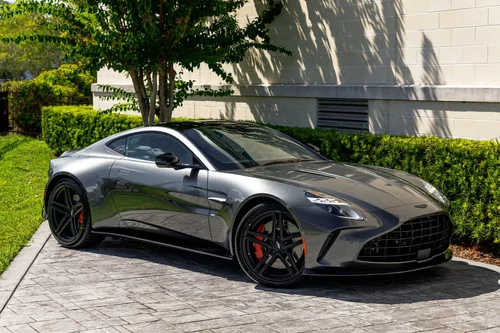 
           New 
        2026 Aston Martin Vantage Base
