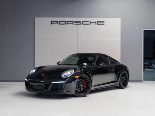 
           
        2019 Porsche 911 4 GTS