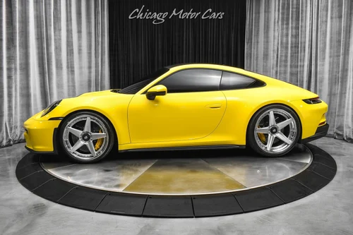 
           
        2023 Porsche 911