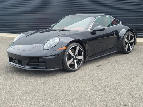 
           
        2025 Porsche 911 Carrera