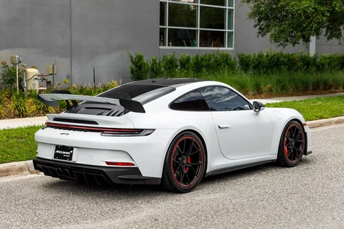 
           
        2023 Porsche 911